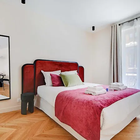 Whole House Near The Eiffel Tower Apartment Paris