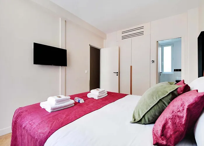 Apartament Whole House Near The Eiffel Tower Paryż
